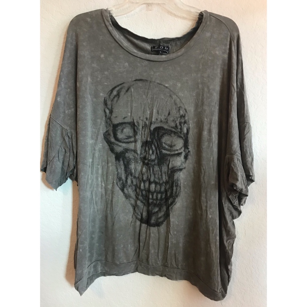 Olive/gray slouchy tee with skull graphic